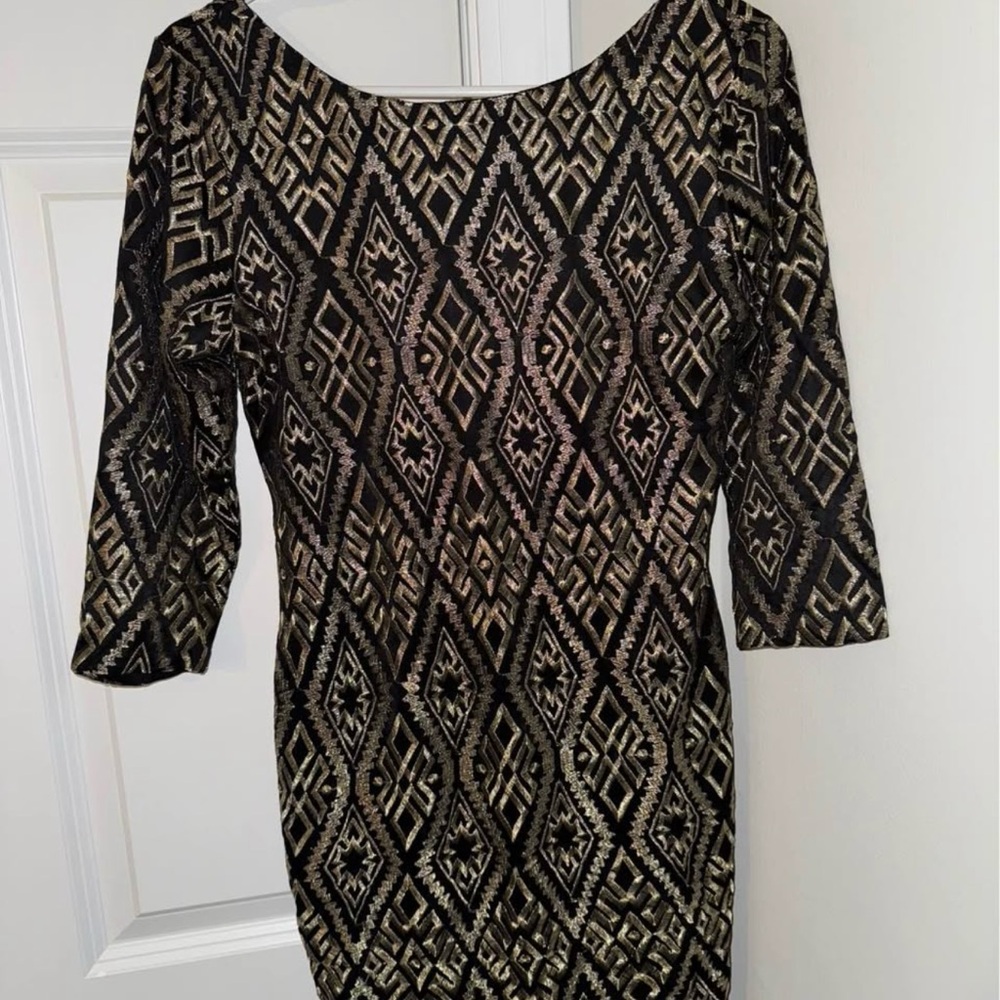 Forever 21 Black and Gold Bodycon Mini Dress